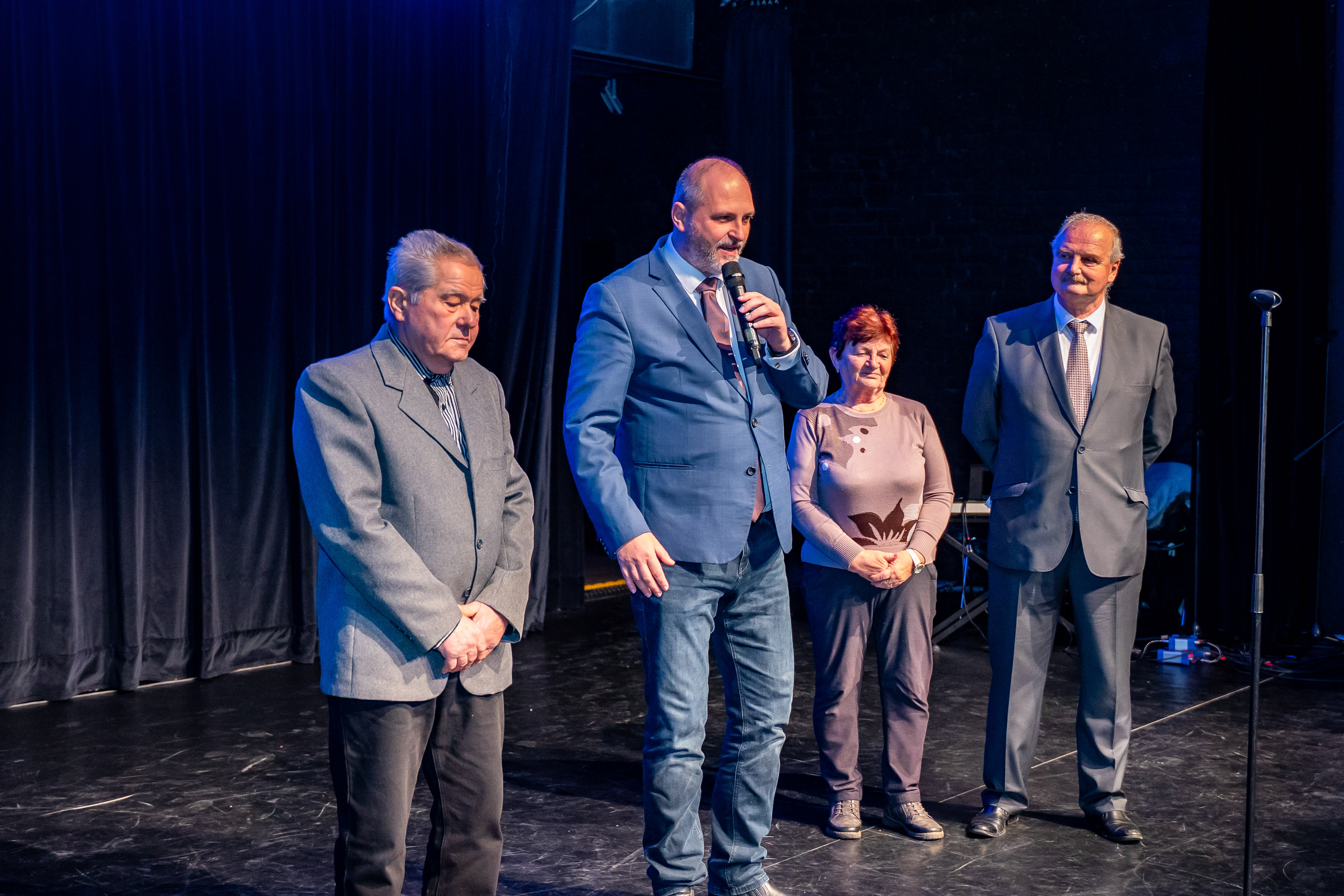 Vianocna seniorska hviezda -9